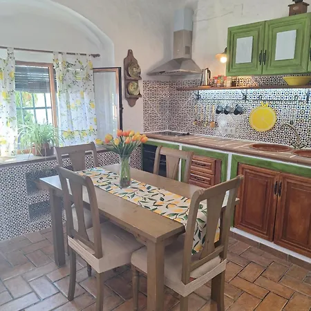 Vakantiehuis El Nino Santamaria , Con Piscina Y Wifi *